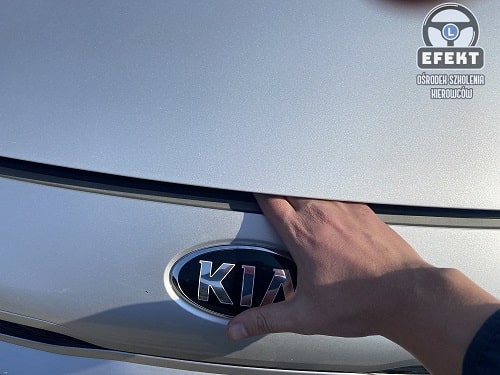 Odblokowanie pokrywy silnika kia rio